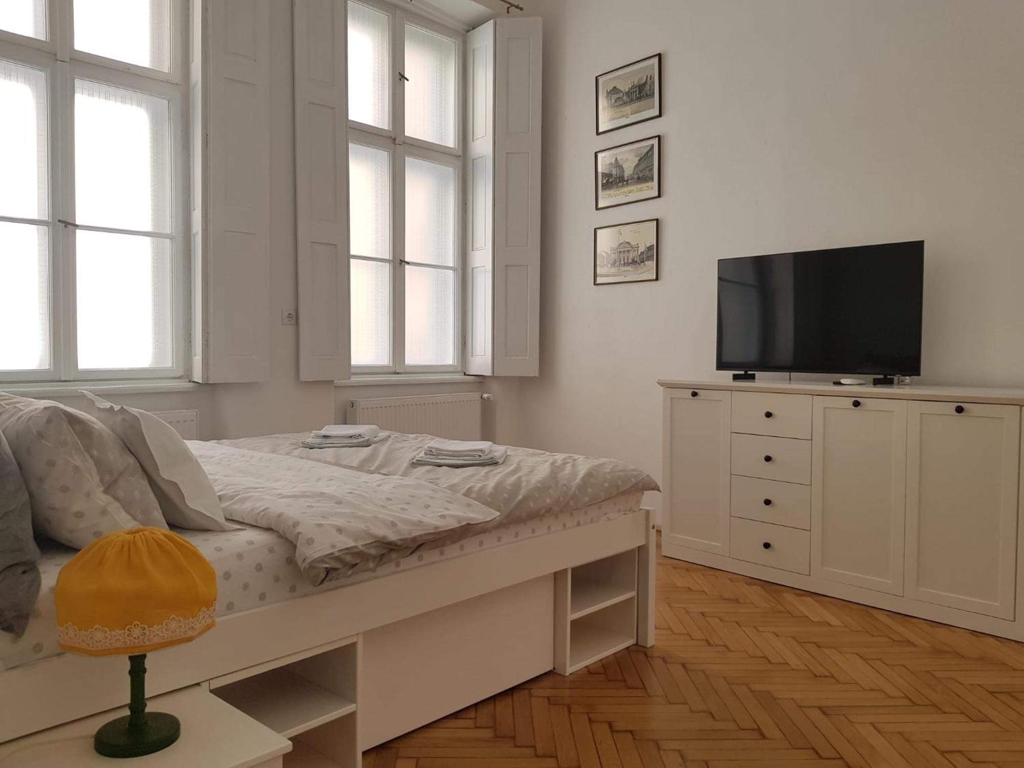 Liberte Apartments Oradea Rum bild